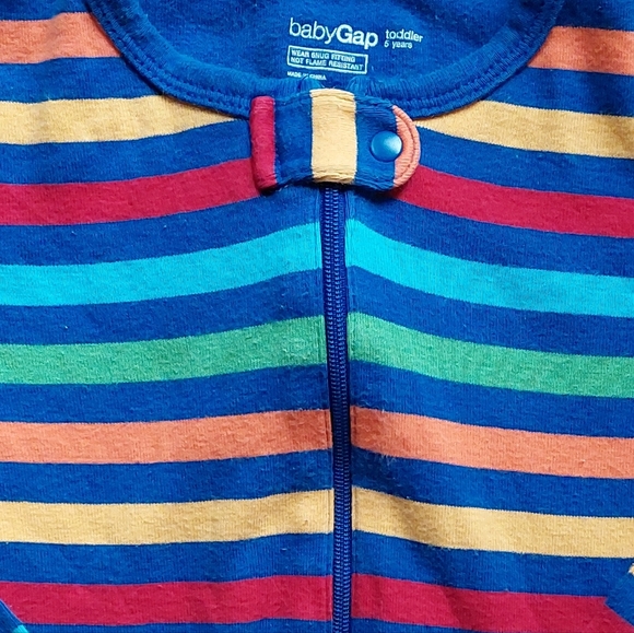 Gap vguc striped footed pajamas size 4 & 5 - Picture 9 of 16